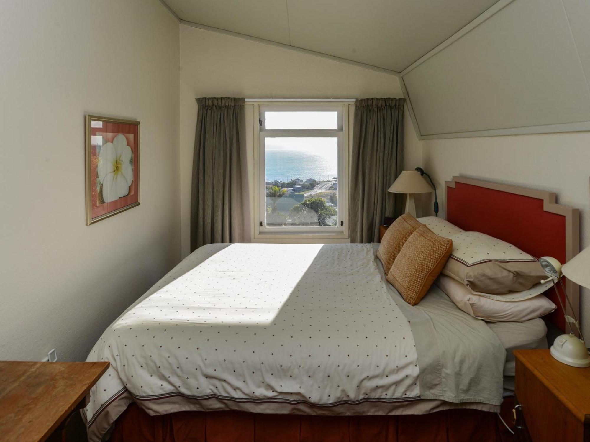 Jacaranda Lodge - Napier Hill Holiday Home Екстер'єр фото
