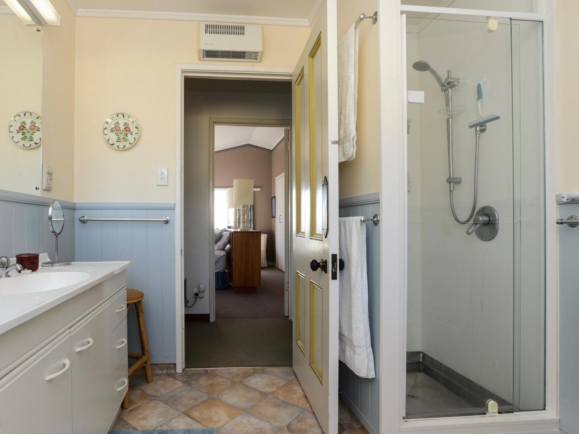 Jacaranda Lodge - Napier Hill Holiday Home Екстер'єр фото